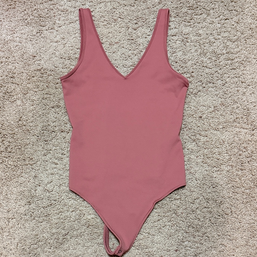Abercrombie & Fitch Womens Soft AF Seamless V-Neck Dusty Rose Bodysuit - Medium
